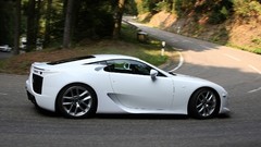 White turn lexus lfa