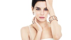 White woman Katie Holmes Actress brunettes