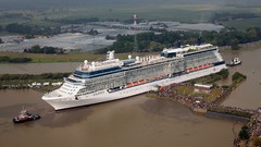 Widescreen cruise ship