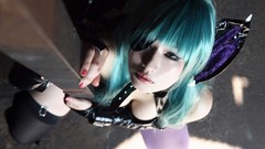 Wings green hair cosplay Darkstalkers Morrigan Aensland