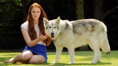 Wolves direwolf Sophie Turner (actress)