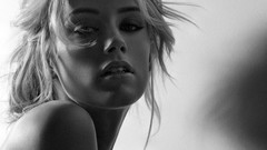 Woman Actress amber heard