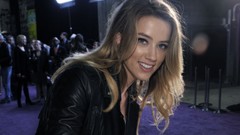 Woman Actress amber heard