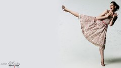 Woman Actress anne hathaway