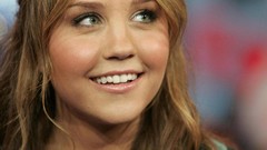 Woman Actress blondes brunettes models amanda bynes