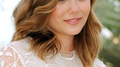 Woman Actress blondes elizabeth olsen
