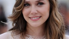 Woman Actress blondes elizabeth olsen