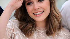 Woman Actress blondes elizabeth olsen