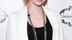 Woman Actress blondes smiling emma roberts