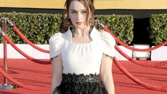 Woman Actress brunettes emilia clarke