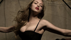 Woman Actress Celebrity amanda