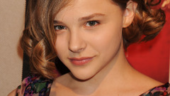 Woman Actress Celebrity chloe