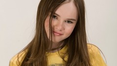 Woman Actress Celebrity Madeline