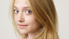 Woman Actress Dakota Fanning