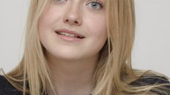Woman Actress Dakota Fanning
