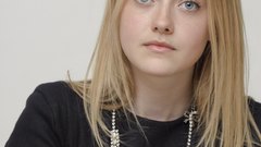 Woman Actress Dakota Fanning