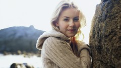 Woman Actress elisha cuthbert