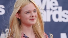 Woman Actress elle fanning