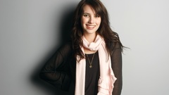 Woman Actress emma roberts