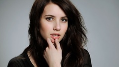 Woman Actress emma roberts