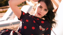 Woman Actress emma roberts