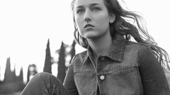 Woman Actress grayscale Leelee Sobieski