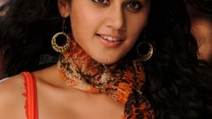 Woman Actress indian girls Tapasee Pannu Tamil