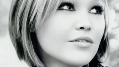 Woman Actress Julia Stiles