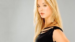 Woman Actress kaley cuoco blondes