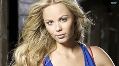 Woman Actress Laura Vandervoort