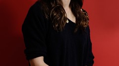 Woman Actress lizzy caplan