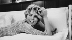 Woman Actress lying down tea leoni grayscale