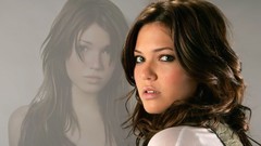 Woman Actress mandy moore singers
