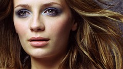 Woman Actress mischa barton