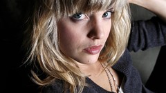 Woman Actress models mena suvari