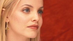 Woman Actress models mena suvari