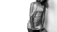 Woman Actress models mena suvari