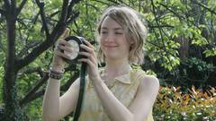 Woman Actress saoirse ronan