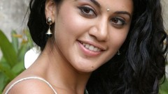 Woman Actress Tapasee Pannu Tamil