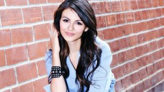 Woman Actress victoria justice brunettes singers dancers 
