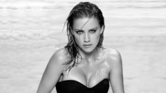 Woman Actress wet amber