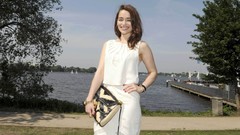 Woman Actress white dress emilia clarke