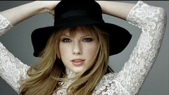 Woman advertisement hats Celebrity blondes taylor swift blue 