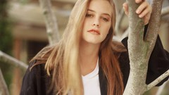 Woman Alicia Silverstone Actress blondes