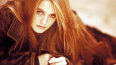 Woman Alicia Silverstone blondes