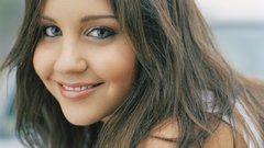 Woman amanda bynes smiling