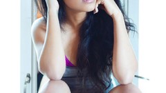 Woman amateurs Roxann Celecte