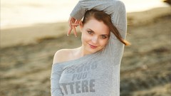 Woman Amelie models redheads