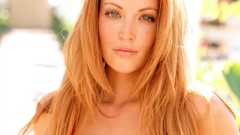 Woman Angelica Bridges freckles redheads