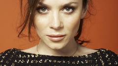 Woman Anna Friel